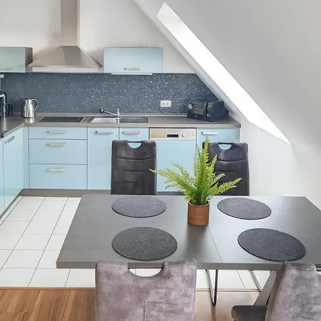 Self-check-in In Mit Parkplatz Nahe Messe, Frankfurt Und Flughafen *